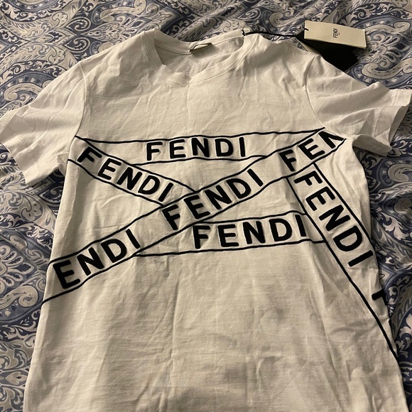 Fendi t-shirt - Picture 1 of 4